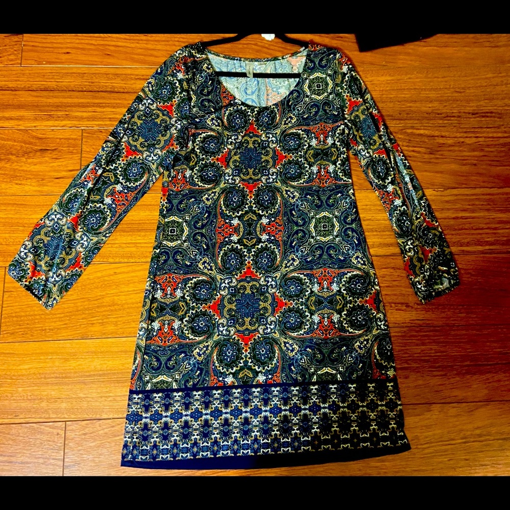 Dress - Picture 2 of 2